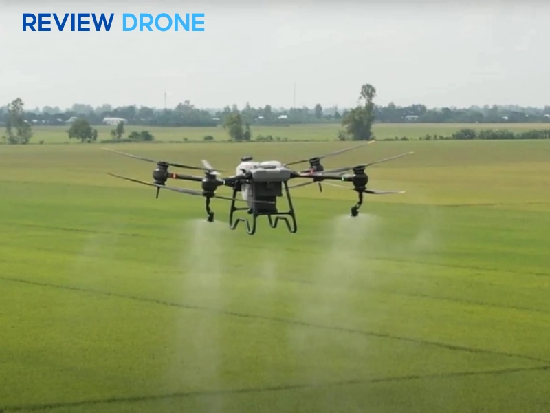 so sánh phương pháp phun thuốc truyền thống và drone