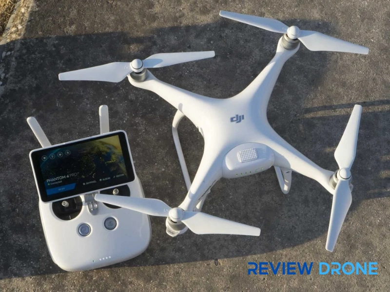 Thiết kế và những điểm độc đáo của Phantom 4 Pro Plus V2.0