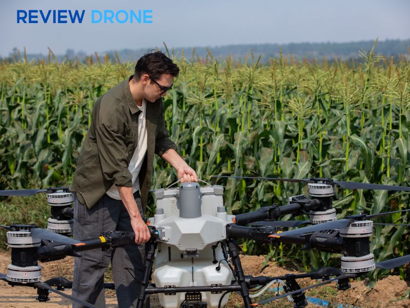 Ai nên chọn DJI Agras T100, ai nên chọn T30? Ai nên chọn DJI Agras T100, ai nên chọn T30?