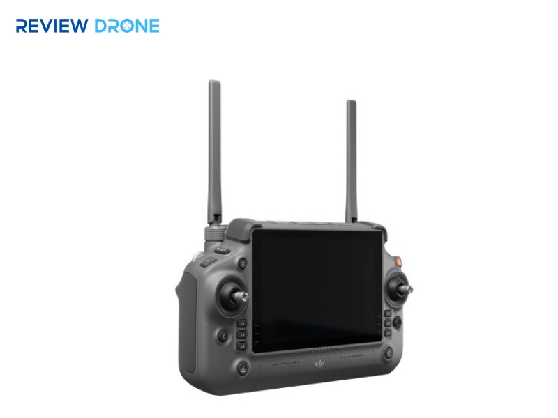 So sánh DJI RC Plus Inspire 3 với các bộ điều khiển khác