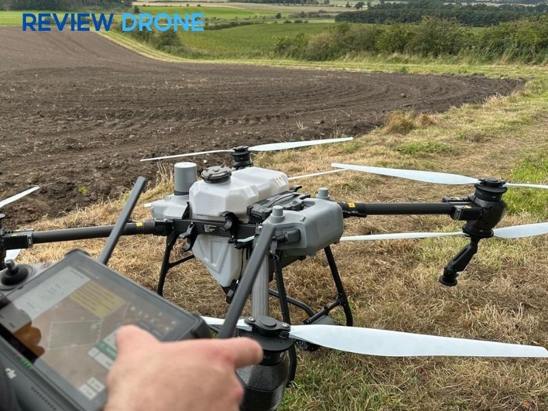 ứng dụng máy bay không người lái trong nông nghiệp ứng dụng máy bay không người lái trong nông nghiệp